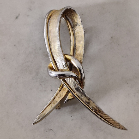 Modernist Marcel Boucher Tie Knot Brooch - Picture 12 of 16